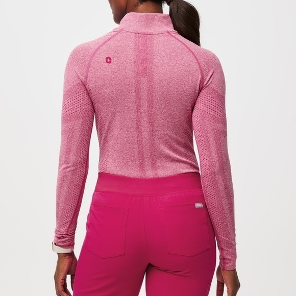 Figs Salta Seamless ¼ Zip XS/S
LIMITED EDITION STYLE
Brand New sealed package - Picture 4 of 15